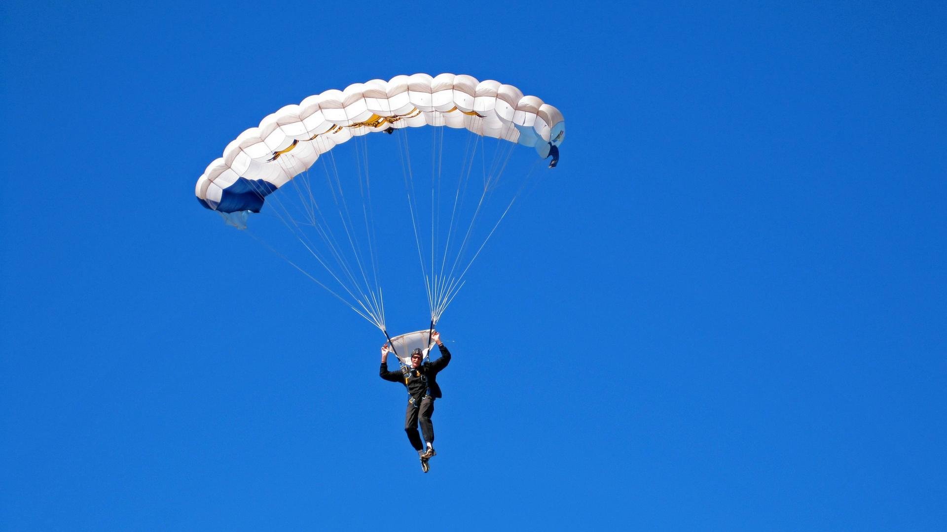 “中国足球裁判技术培训班全国巡讲圆满结束”,足球裁判培训视频